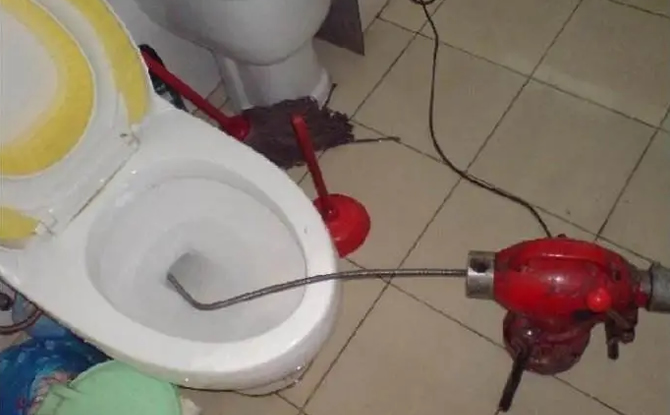 扎鲁特阳台管道疏通